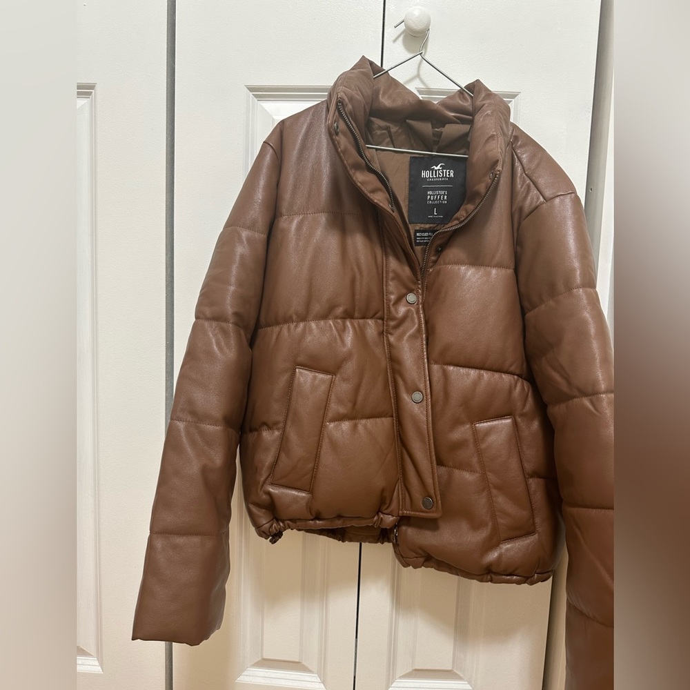 Hollister puffer jacket